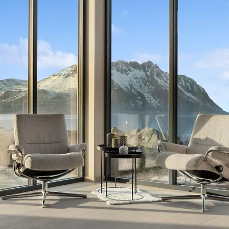 Vakantiehuis Fjordview Arctic With Sauna And Jacuzzi