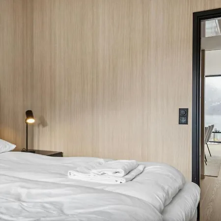 Fjordview Arctic With Sauna And Jacuzzi