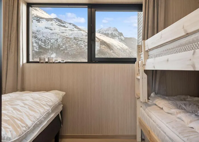 Fjordview Arctic With Sauna And Jacuzzi بيت للعطل