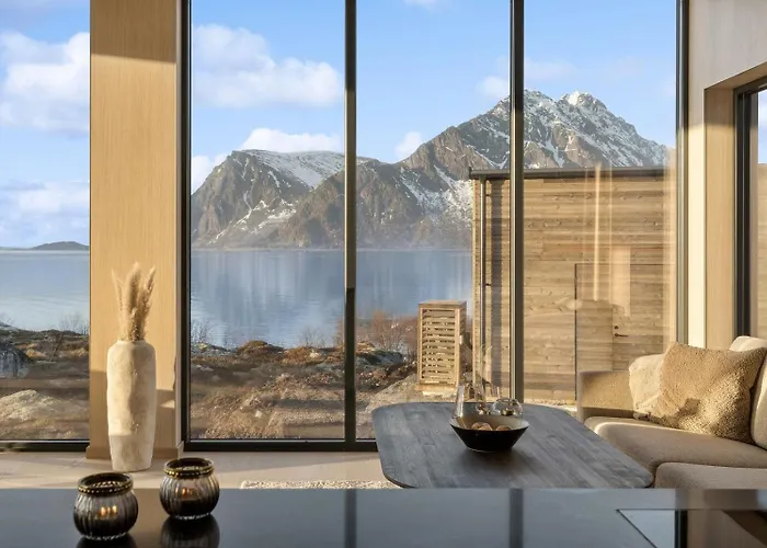 Fjordview Arctic With Sauna And Jacuzzi Lyngværet