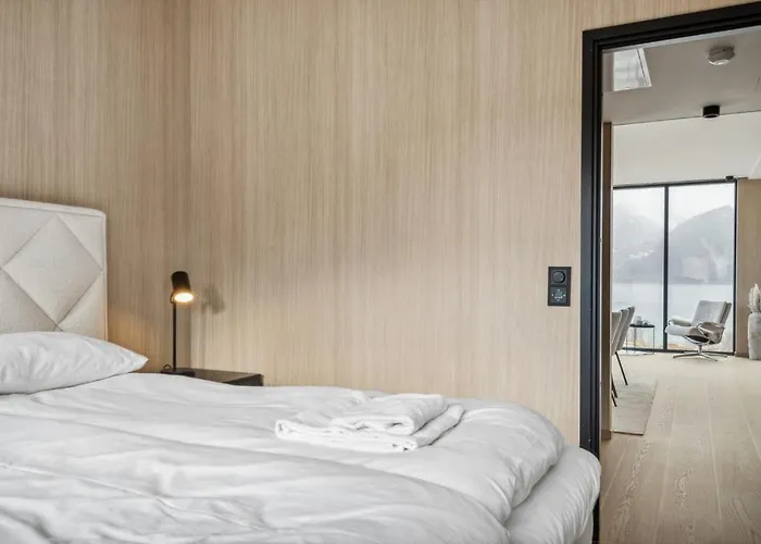 Fjordview Arctic With Sauna And Jacuzzi